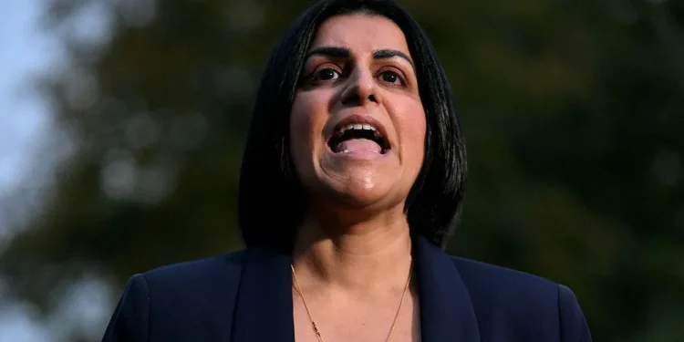 Reforma e madhe e Home Office në Britaninë e Madhe, Mahmood: 700 familje shqiptare jetojnë në kurriz të taksëpaguesve, do dëbohen