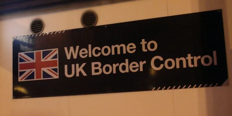 ‘Pa leje, pa udhëtim’: Britania do të zbatojë rregullat e reja të lejeve digjitale të udhëtimit nga shkurti 2026