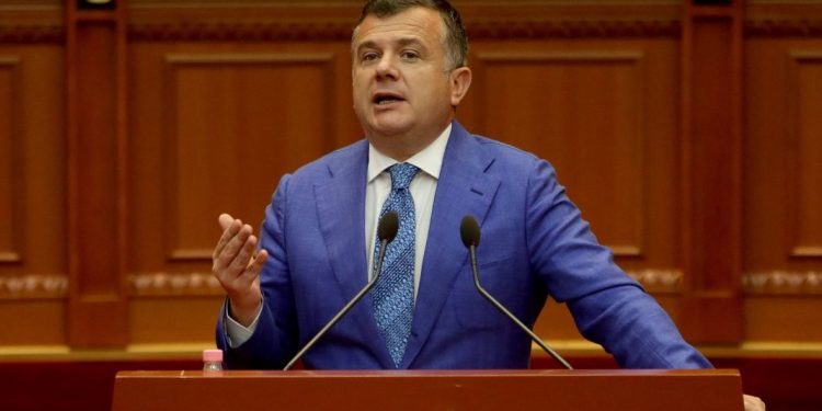 Balla: Administrata publike, më e vlerësuara në rajon sipas progres-raportit të BE-së