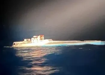 Narko-nëndetëse me 1.7 ton kokainë të sekuestruar në Atlantik (video)