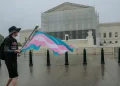 Gjykata Supreme e SHBA-së lejon që administrata Trump të kërkojë që seksi në lindje të shënohet në pasaporta