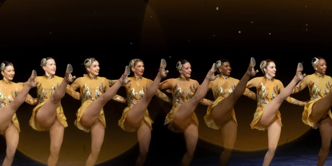 100 vjet shkëlqim, Radio City Rockettes, ikona e Nju Jorkut, feston një shekull magji- fotot