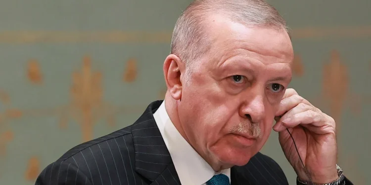 Erdogan fton Moskën dhe Kievin në bisedime në Stamboll: Do punojmë për një paqe të drejtë dhe të qëndrueshme