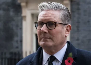 Starmer do të luftojë përpjekjet për ta zëvendësuar atë, thonë aleatët