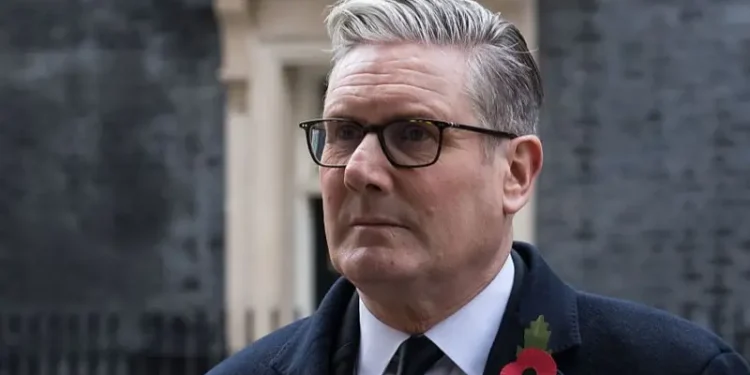 Starmer do të luftojë përpjekjet për ta zëvendësuar atë, thonë aleatët