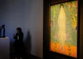 Gustav Klimt thyen rekordin botëror në ankand: “Portrait of Elisabeth Lederer” shitet për 236.4 milionë dollarë