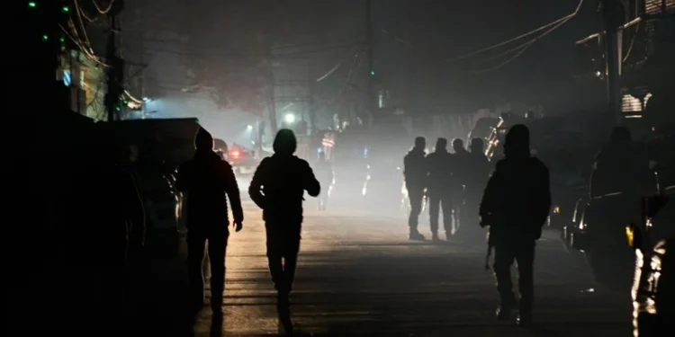 Shpërthim në një stacion policor në Kashmir, të paktën nëntë të vdekur