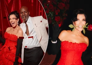 Kris Jenner feston 70-vjetorin me një festë madhështore me temë James Bond 007