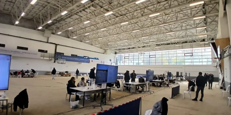 KQZ: Verifikimi i votave në Mitrovicë drejt përfundimit, vazhdon rinumërimi i 41 vendvotime në Drenas
