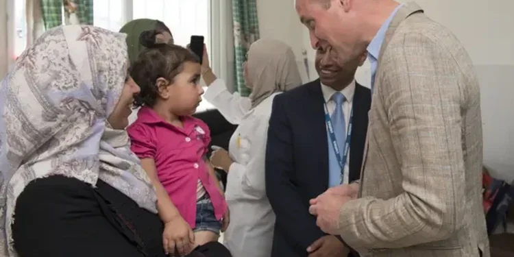 Princi William viziton fëmijët palestinezë që po trajtohen në Mbretërinë e Bashkuar