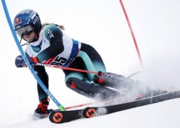 Skitë Alpine/Lara Colturi e nis garimin shkëlqyeshëm në Levi, e dyta në zbritjen e parë në Slalom në Finlandë