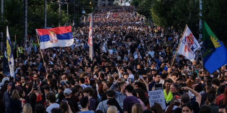 Kosova kryefjalë e betejës politike në Serbi