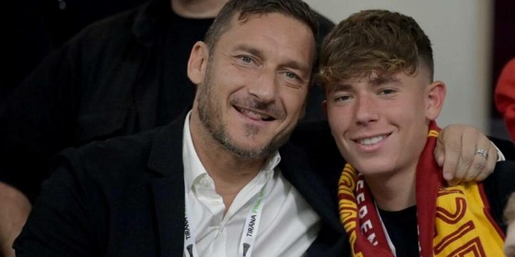 Francesco Totti krijon kompani në emër të djalit për të përfituar fondet europiane