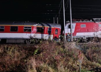 Dy trena janë përplasur pranë Bratislavës, teksa raportohet për shumë të plagosur.