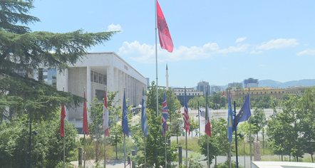 Ankohet Dhoma Amerikane e Tregtisë, ligjet i bëjmë si europianë, por i zbatojmë si shqiptarë