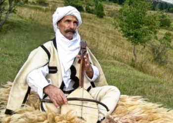 Lahuta shqiptare hyn në listën e trashëgimisë mbrojtur nga UNESCO