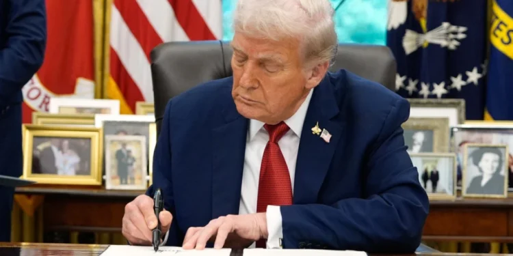 Trump ndëshkon 5 shtete të tjera: Asnjë qytetar i tyre në SHBA