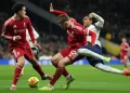Liverpool-i mposht Tottenham-in e “skuqur” në Londër