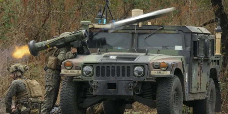 Shqipëria merr raketat Javelin për Krishtlindje