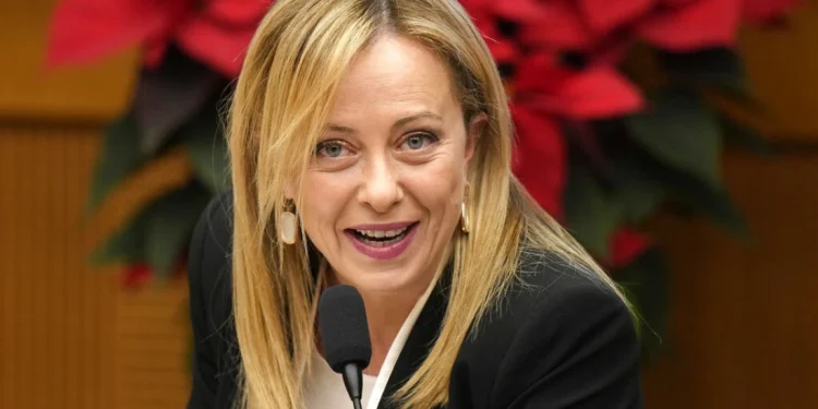 “2025 ishte i vështirë, por viti tjetër do jetë më keq”, Meloni lë pa fjalë stafin e Kryeministrisë