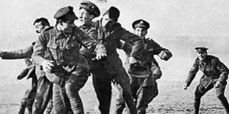 Armëpushimi i Krishtlindjes 1914, ndeshja që ndali luftën botërore për një ditë