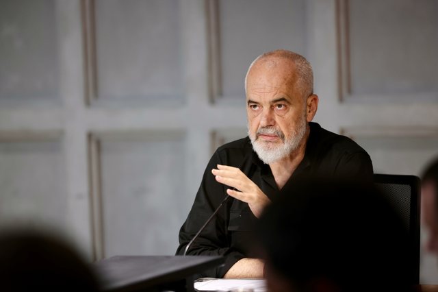 Rama reagon pas deklaratës së BKH së  E pranuan edhe vetë se donin të hynin në Kryeministri me  patllake 