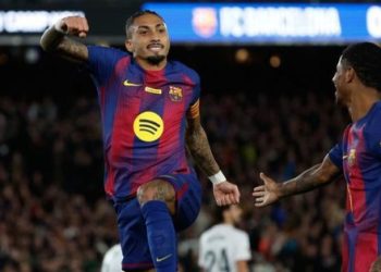 VIDEO/ 5 fitore në 5 ndeshje në ‘Camp Nou’ për Barcelonën, dygolëshi i Raphinha-s ‘gjunjëzon’ Osasuna-n