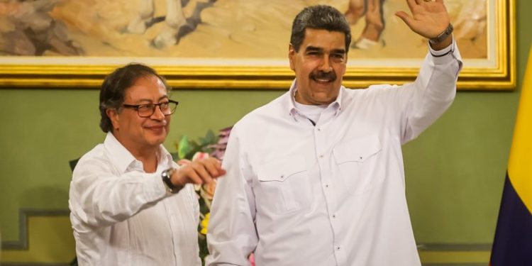 Tensionet me SHBA-në, Maduro i kërkon ndihmë ushtrisë kolumbiane