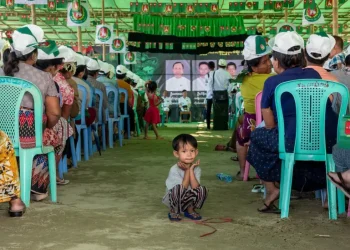 ‘Do të votojmë, por jo me zemrat tona’: Brenda zgjedhjeve të organizuara nga sundimtarët ushtarakë të Myanmarit