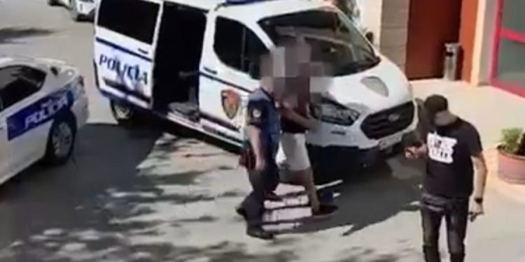 Kanabis “xhelatinë” nga Kanadaja, arrestohet 23-vjeçari në Tiranë