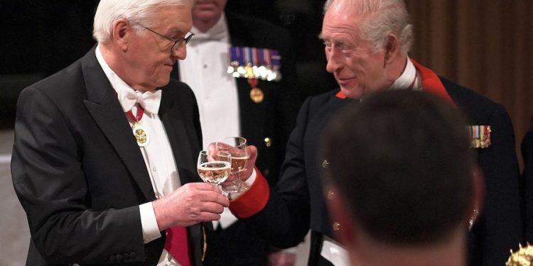 80 vjet paqe dhe miqësi… Vizita historike e Presidentit të Gjermanisë në Angli, i shtrohet darkë dhe batuta nga Mbreti