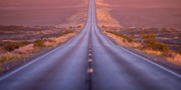 Pa e lëvizur timonin për dy orë, kjo është rruga më e drejtë në botë