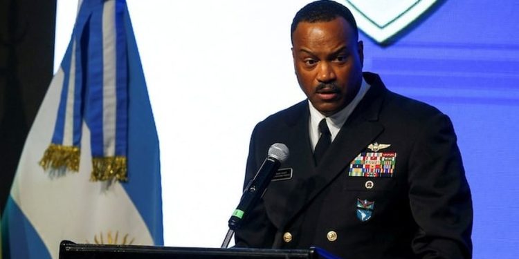 Jep dorëheqjen admirali amerikan që drejton trupat amerikane në Amerikën Latine