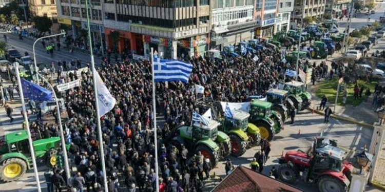 Bllokohet sërish aksi Kakavijë-Janinë