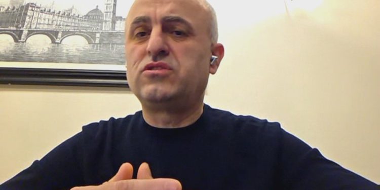 “Fëmijët shqiptarë përfundojnë në shtëpi bari”, alarmi që ngre avokati shqiptar në Angli