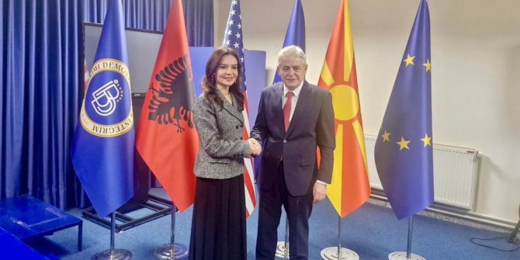 Spiropali nga Shkupi: Gjuha shqipe, gjuhë zyrtare në Maqedoninë e Veriut, të respektohet në ligj dhe në praktikë