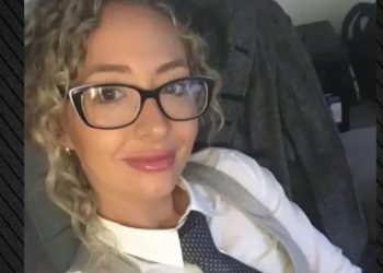 Mësuesja pranon se ka kryer marrëdhënie me një 15-vjeçare