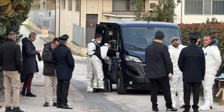 Tragjedi shqiptare në Itali, burri i merr jetën 49-vjeçares duke e … 