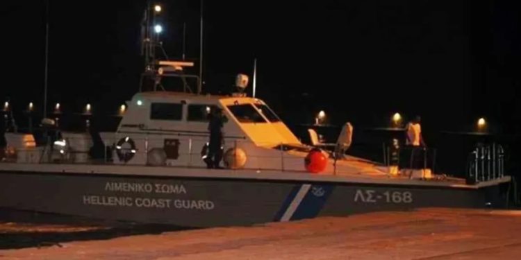 Roja bregdetare greke shpëton 141 emigrantë në Kretë