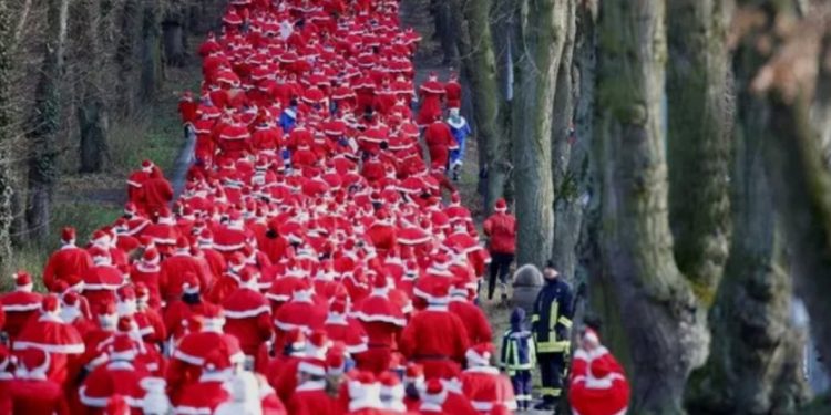 Gara vjetore e Krishtlindjeve, rreth 1 mijë ‘Babagjyshë’ vrapojnë në Gjermani