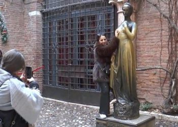 “Taksë dashurie” dhe rregulla të reja për ballkonin e Zhulietës në Verona 