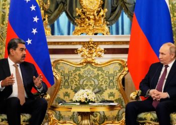 Putin telefonon Maduron, Rusia dhe Bjellorusia ofrojnë mbështetje për Venezuelën