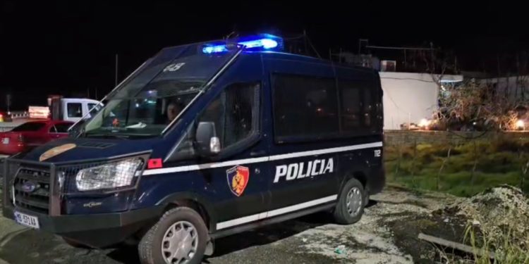 Mbajtën peng për dy javë një shqiptar nga Kosova dhe i kërkuan 70 mijë euro, arrestohen katër persona në Vlorë
