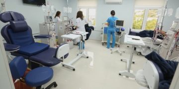 Raporti i KLSH / Shkeljet e rënda në koncesionin e hemodializës, vonesa, kosto të fryra, sorollatje dhe pagesa të dyfishta nga pacientët