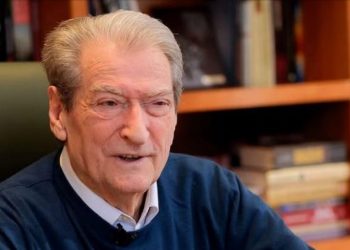 Berisha: U ndërruan 1200 shishe vere me vlerë 4 mln euro, u morën me ndihmën e zyrtarëve të lartë