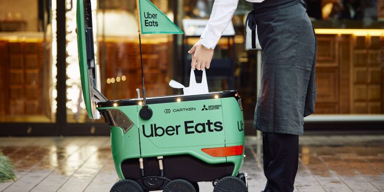 Robotët e Uber Eats tani edhe në Britani