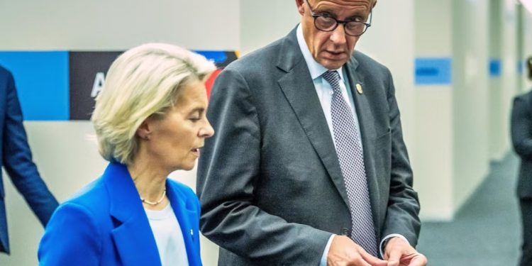 Udhëheqësit e BE-së nxitojnë të shpëtojnë marrëveshjen e financimit të Ukrainës, ndërsa paratë e gatshme të Kievit po pakësohen