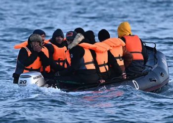 Turpi i Partisë Laburiste për varkat e vogla zbulohet, ndërsa grafikët tronditës tregojnë shkallën e krizës në vitin 2025