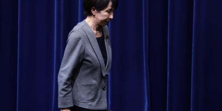 Kabineti i Japonisë miraton buxhetin rekord prej 785 miliardë dollarësh, zotohet të mbajë nën kontroll borxhin