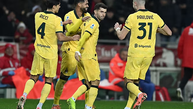 Milani përmbys Torinon, Pulisic dërgon kuqezinjtë në vend të parë